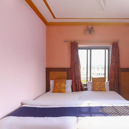 Spot On 75963 Hotel Prince Bodh Gaya Eksteriør bilde